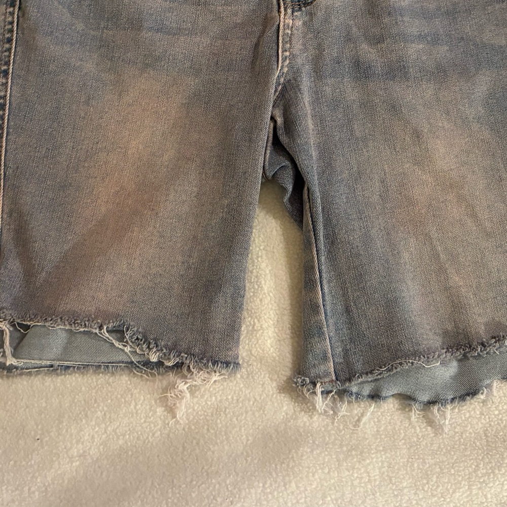 Judy Blue Pink Wash High Rise Stretch Denim Frayed Hem Bermuda Shorts EUC M  6-8 - Picture 5 of 9